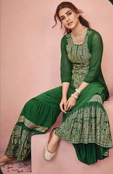 Kriti Sanon in 'Gold digger'