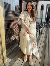 Karisma Kapoor in 'Eyes on You'