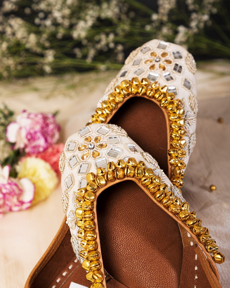 Ashnoor Kaur in 'Nakhraali'