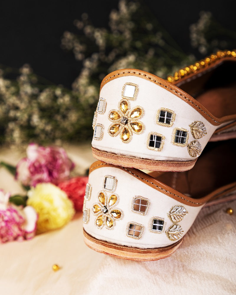 Ashnoor Kaur in 'Nakhraali'