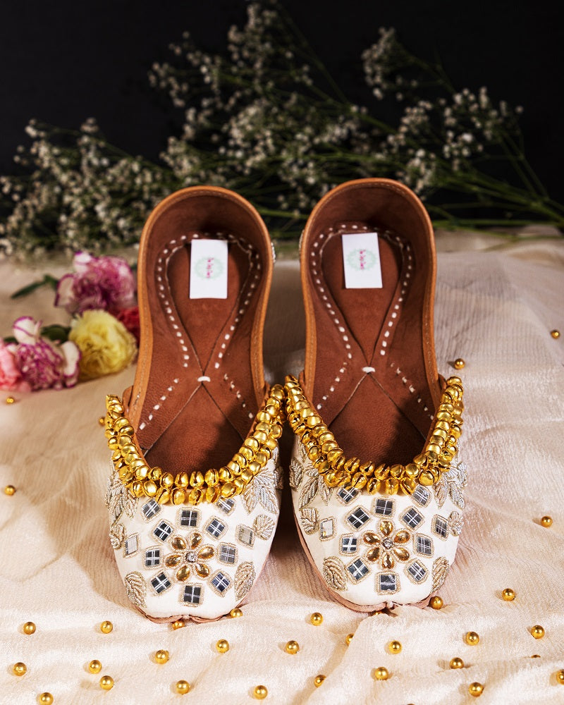 Ashnoor Kaur in 'Nakhraali'