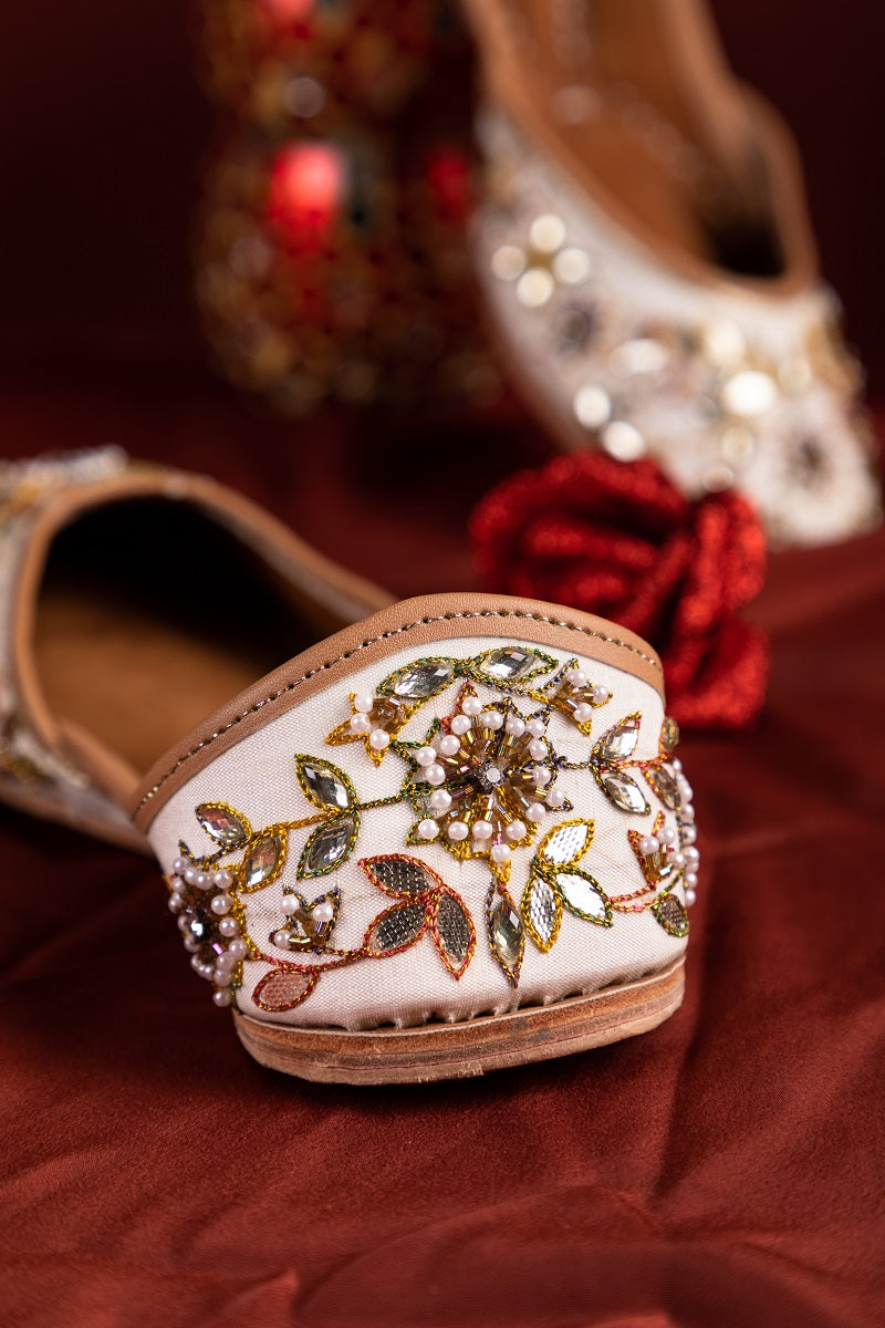 Saiee Manjrekar in 'Masakkali'